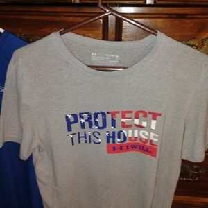Youth XL UA tshirt